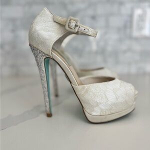 Women’s Ivory Lace Platform Ankle-Strap Heels Bridal Shoes